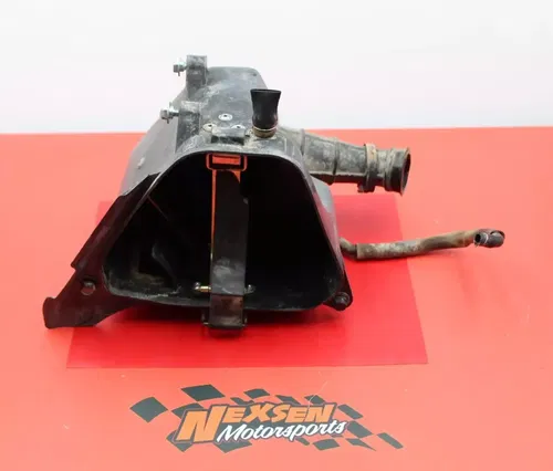2003 Honda Xr80r Air Box Air Cleaner Case