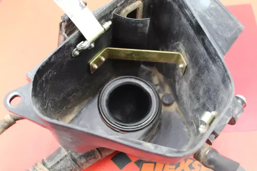 2003 Honda Xr80r Air Box Air Cleaner Case