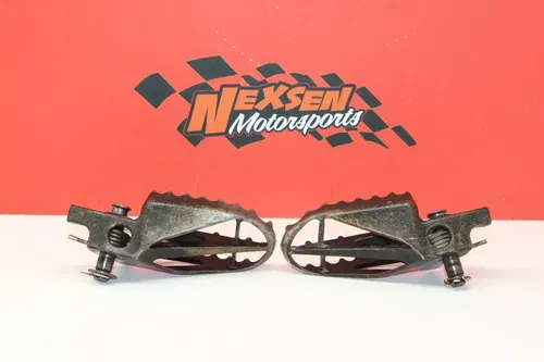 2006 Honda Crf250r Foot Peg Set