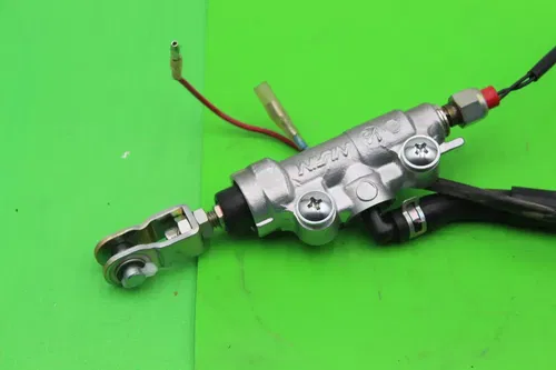 2003 Kawasaki Klx300r Rear Brake Master Cylinder W Reservoir