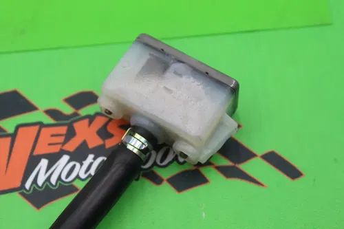 2003 Kawasaki Klx300r Rear Brake Master Cylinder W Reservoir