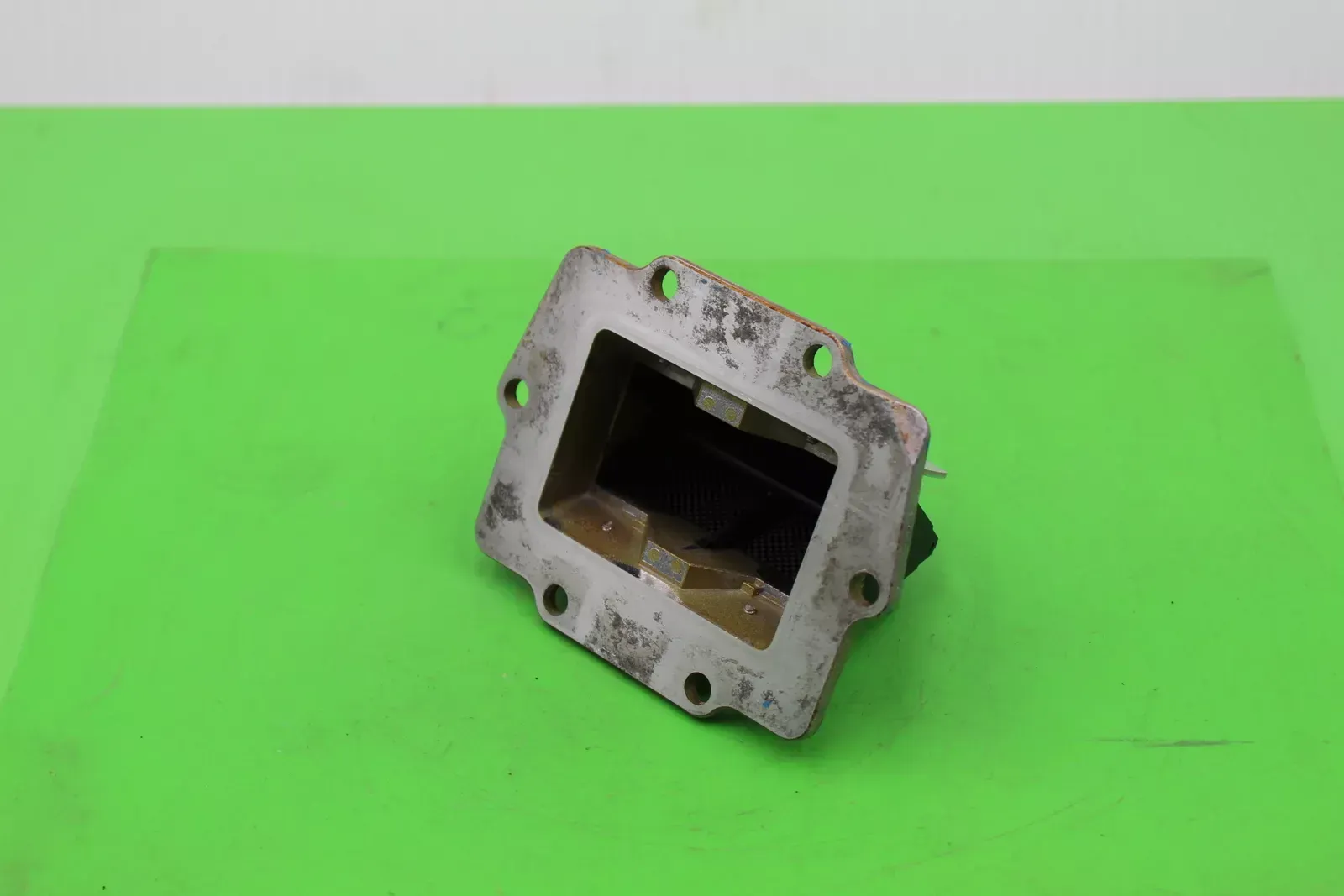2004 Kawasaki Kx250 Intake Reed Block Assembly