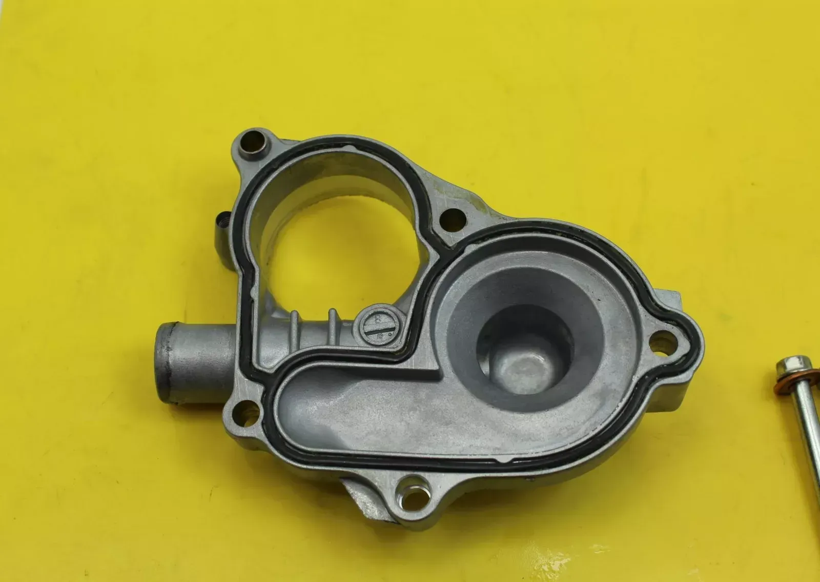 2006 Suzuki Rmz450 Engine Water Pump Housing Cover