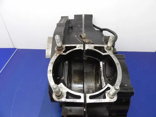 1979 Yamaha YZ400F Engine Motor Crankcase Crank Case Set Pair