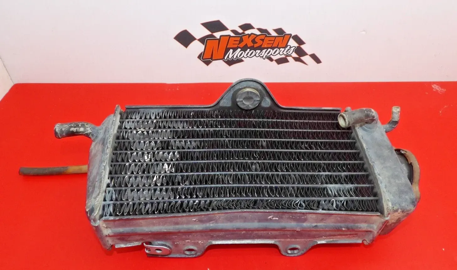 1986 Honda CR250R Right Radiator 19010-KS7-000