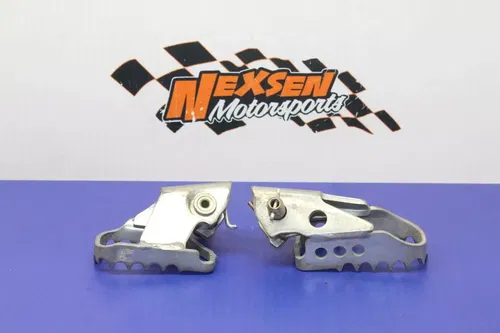 2002 Yamaha Ttr125 Foot Rest Foot Peg Set