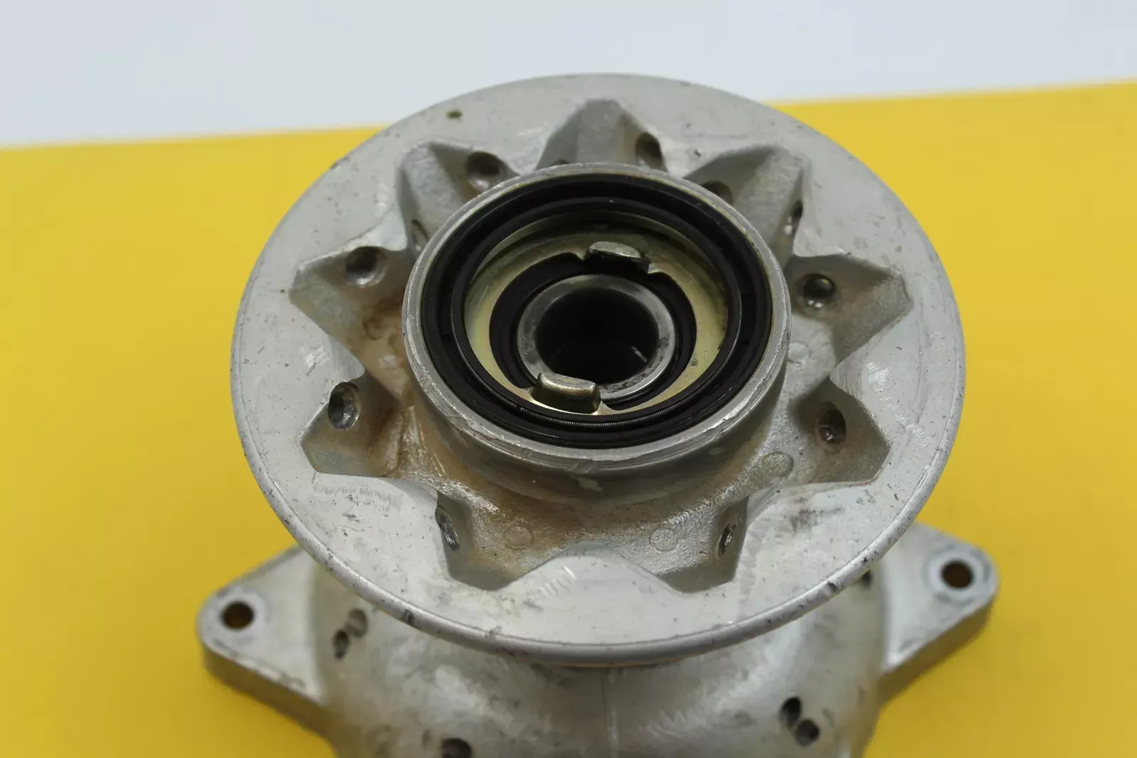 1999 Husaberg Fe501e Front Wheel Rim Hub