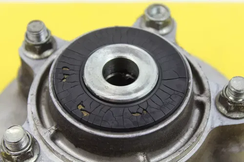 2000 Suzuki Marauder 800 Vz800 Rear Back Wheel Hub Sprocket Carrier