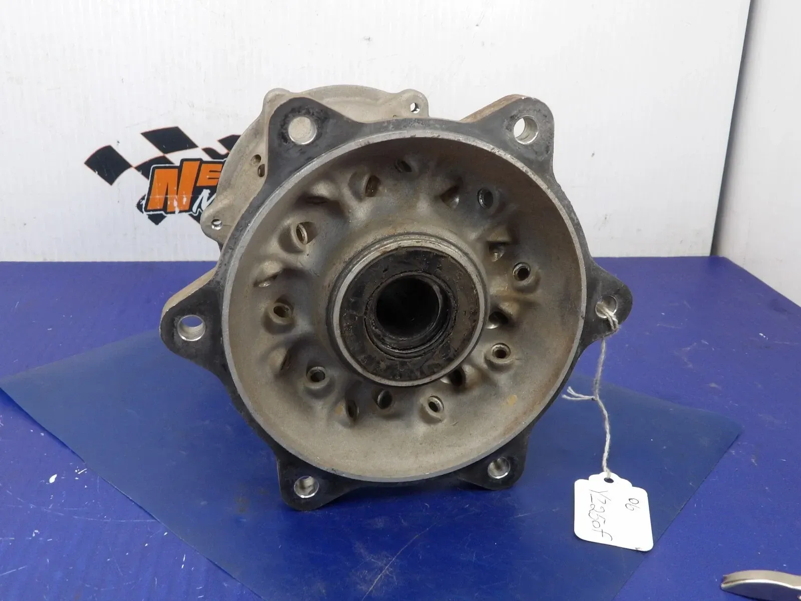 🏁 Rear Back Wheel Hub Assembly – Fits 2006 Yamaha YZ250F