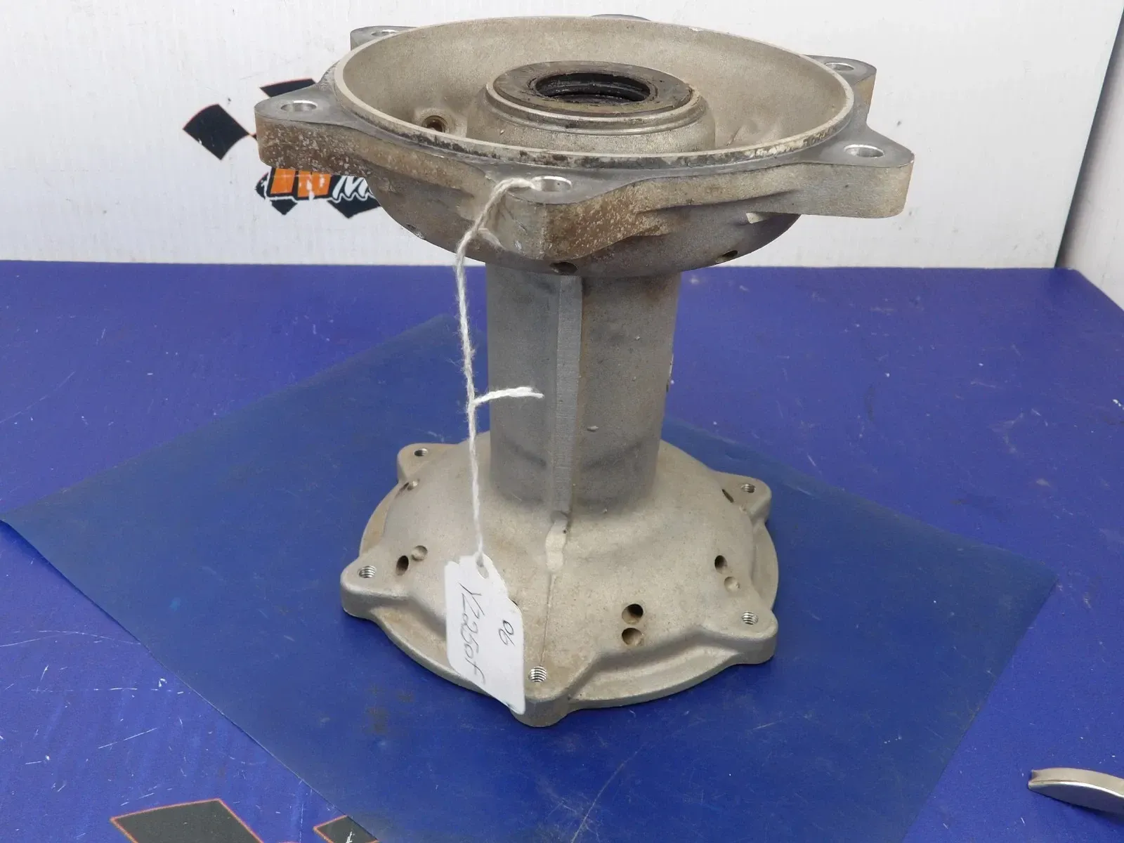 🏁 Rear Back Wheel Hub Assembly – Fits 2006 Yamaha YZ250F