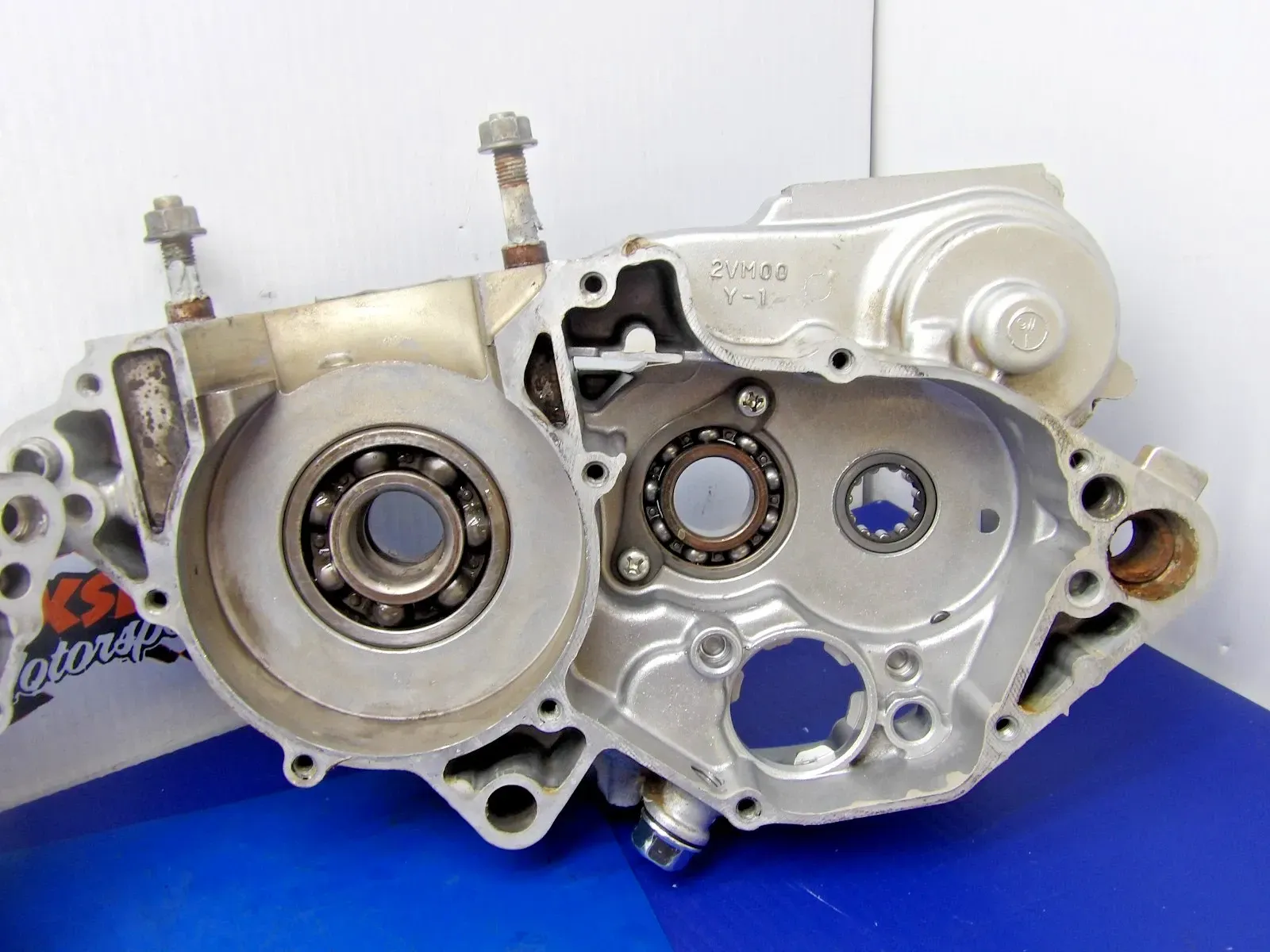 1990 Yamaha YZ250 Engine Crankcase Halves Left Right Set 2VM-15111-06-00