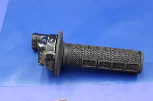 2000 Yamaha Yz426f Throttle Handle Guide Tube Housing