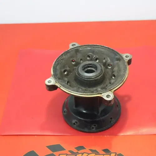 1992 Honda Cr250r Front Wheel Hub