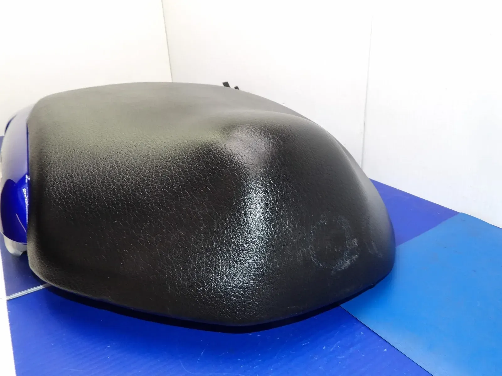2007 Yamaha C3 XF50W Seat Saddle Base Bottom Plate Assembly 3B3-F470E-W0-00