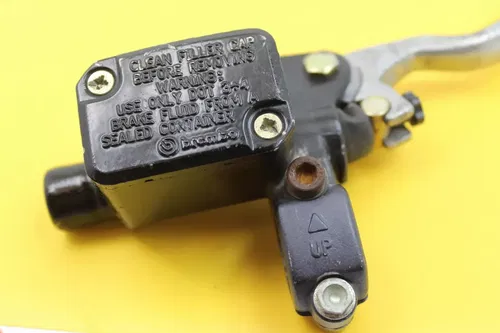 1999 Husaberg Fe501e Front Brake Master Cylinder W/ Lever