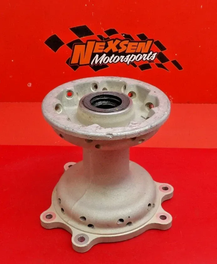 2005 Honda CRF450R Front Wheel Hub Assembly 44635-MAC-680