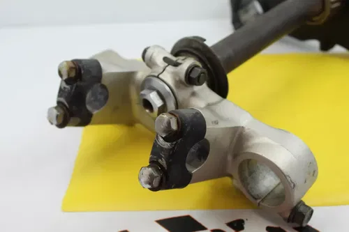 1983 Suzuki Rm125 Front Forks Clamp Triple Tree Stem