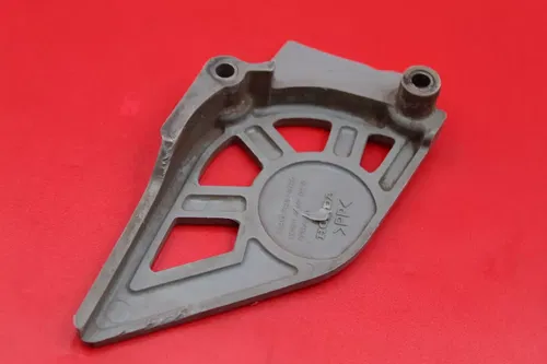 2007 Honda Crf250r Motor Engine Front Sprocket Cover
