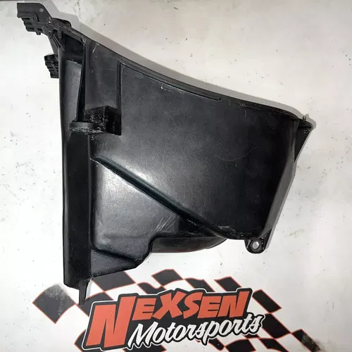 2008 Yamaha Zuma 50 Yw50 Under Seat Storage Box Luggage Trunk Compartment