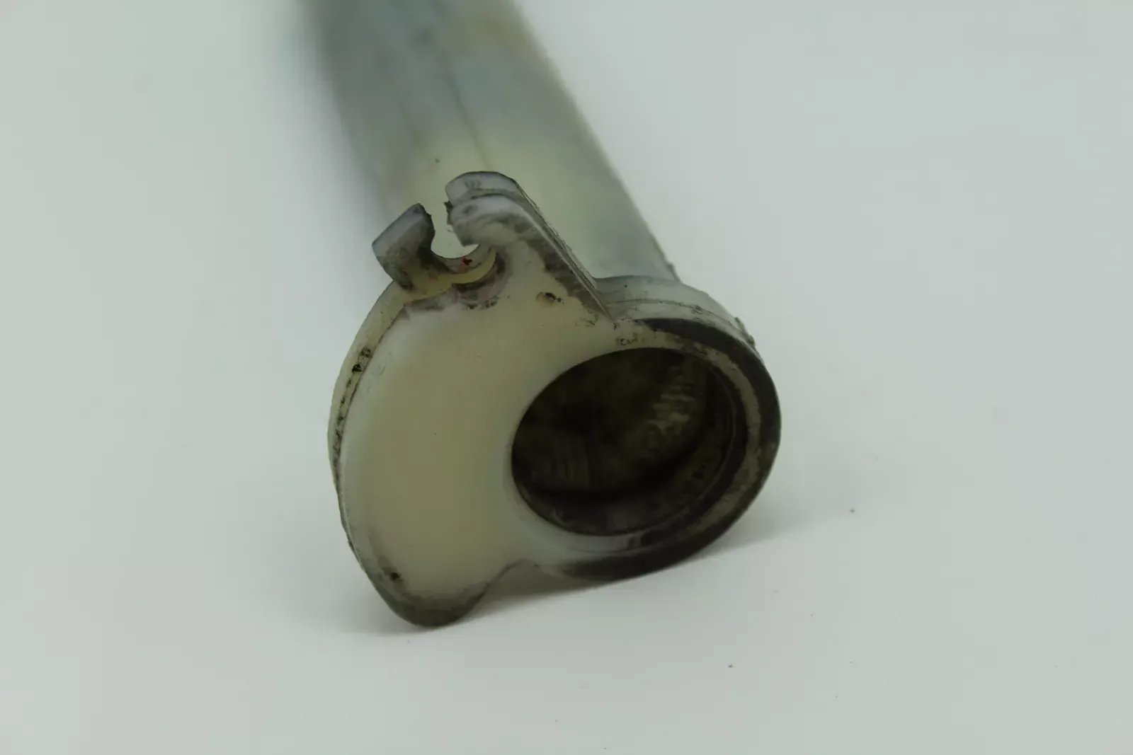 1984 Husqvarna Wr400 Throttle Guide Tube Housing