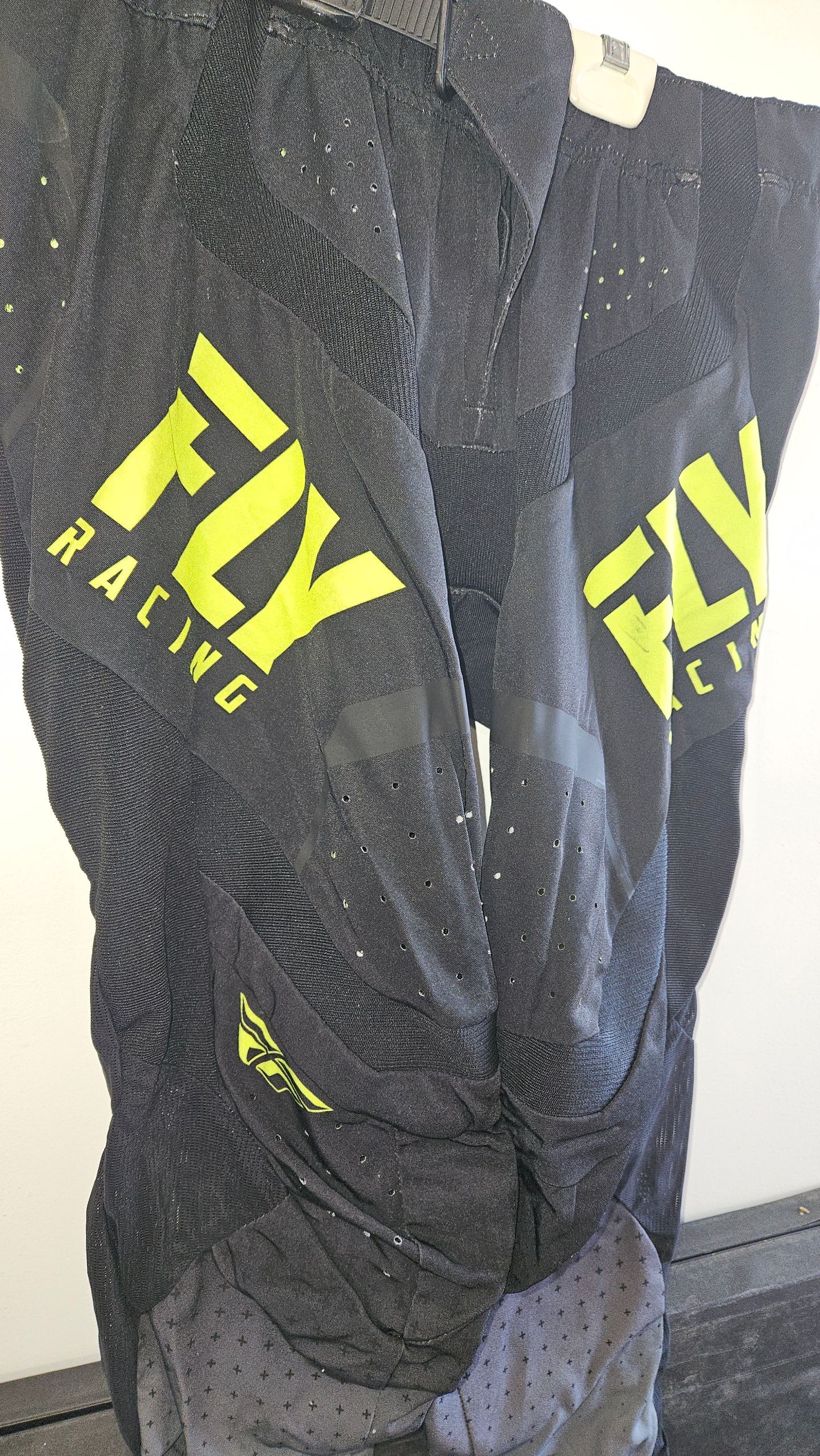 Fly Riding Pants 
