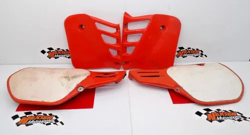 1986 Honda CR250R Side Panel Shroud Set 83520-KS6-000ZA 83620-KS6-000ZA