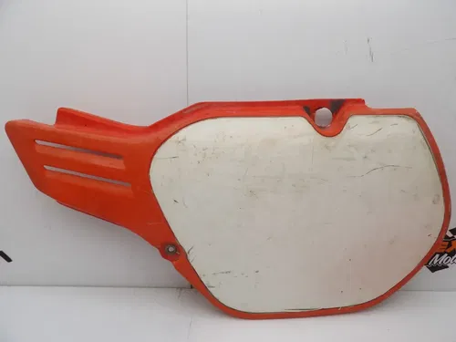 1986 Honda CR250R Side Panel Shroud Set 83520-KS6-000ZA 83620-KS6-000ZA