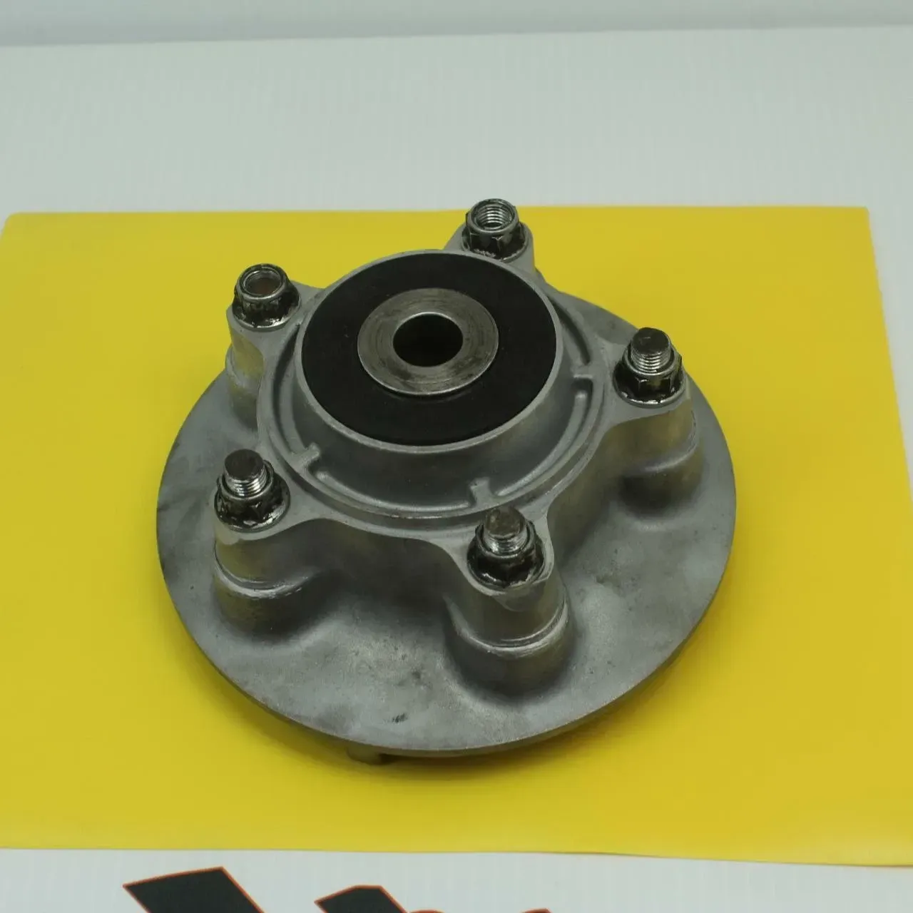 🏁 Rear Wheel Hub – Fits 1994 Suzuki Katana 600
