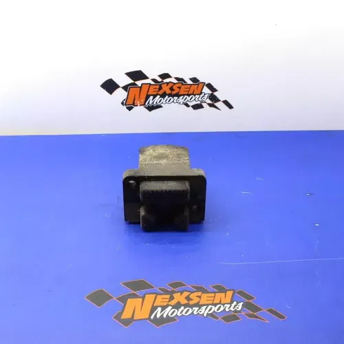 1996 Yamaha Waveraider 1100 Engine Motor Stopper Block