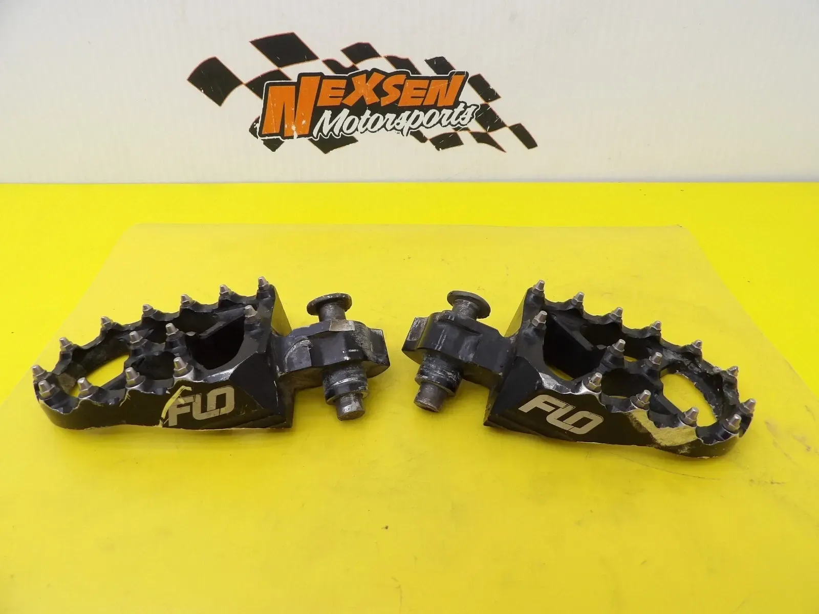 2016 Suzuki RMZ450 Flo Foot Pegs w/ Mounts – Aftermarket Set
