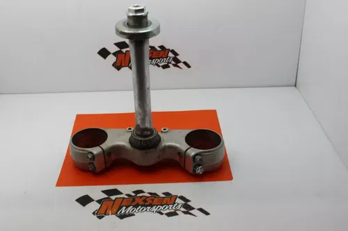2001 Ktm 400 Front Forks Clamp Lower Triple Tree Stem