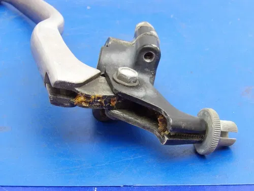 1988 Yamaha Blaster YFS200 Front Brake Lever & Perch 3JN-82921-00-00