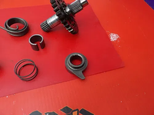 2005 Honda CRF450R Kick Start Shaft W/ Idler Gear