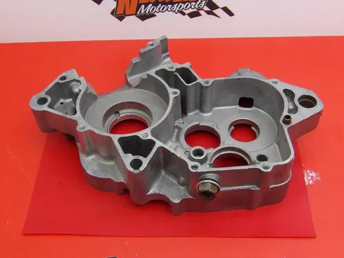 2001 Honda CR125R Right Side Crankcase Engine Case Half 11100-KZ4-L10