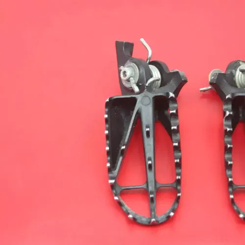2005 Honda Crf250r Left Right Foot Rests Pegs