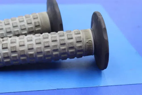 2013 Yamaha Yz450f Pro Taper Right Left Handlebar Grips Grip Pair Set
