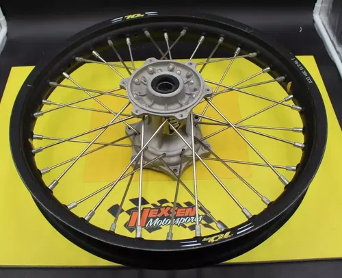 2004 Suzuki Rm250 Rear Back Wheel Rim Hub