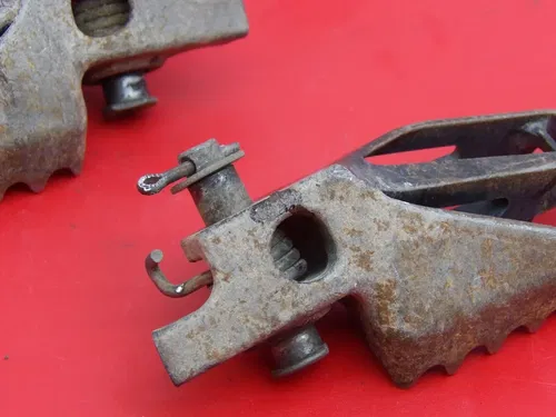 2005 Honda CRF450R Left Right Foot Rest Pegs