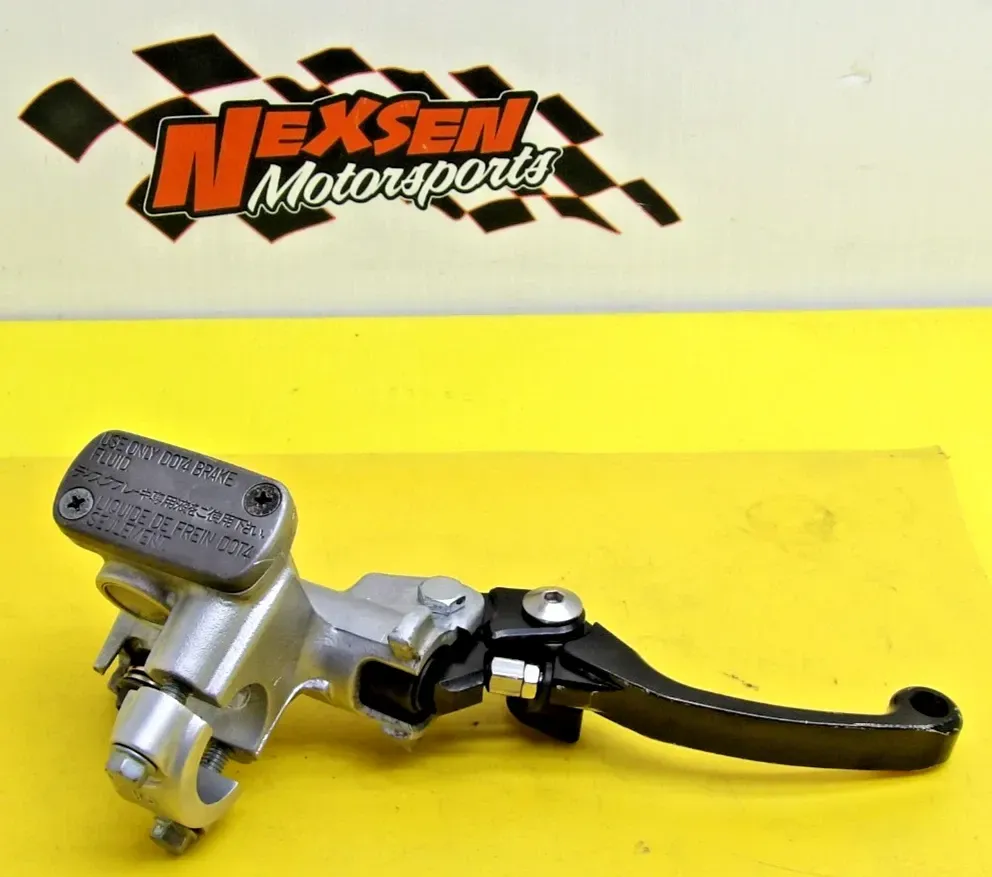 2001 Suzuki RM250 Front Brake Master Cylinder w Lever 59600-36E11
