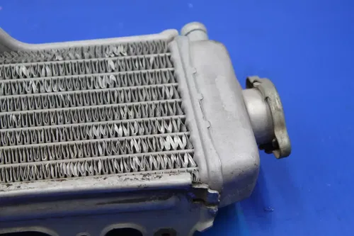 2000 Yamaha Yz250 Right Engine Motor Cooling Cooler Radiator
