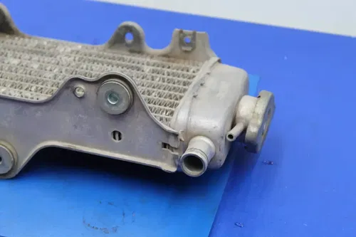 2000 Yamaha Yz250 Right Engine Motor Cooling Cooler Radiator