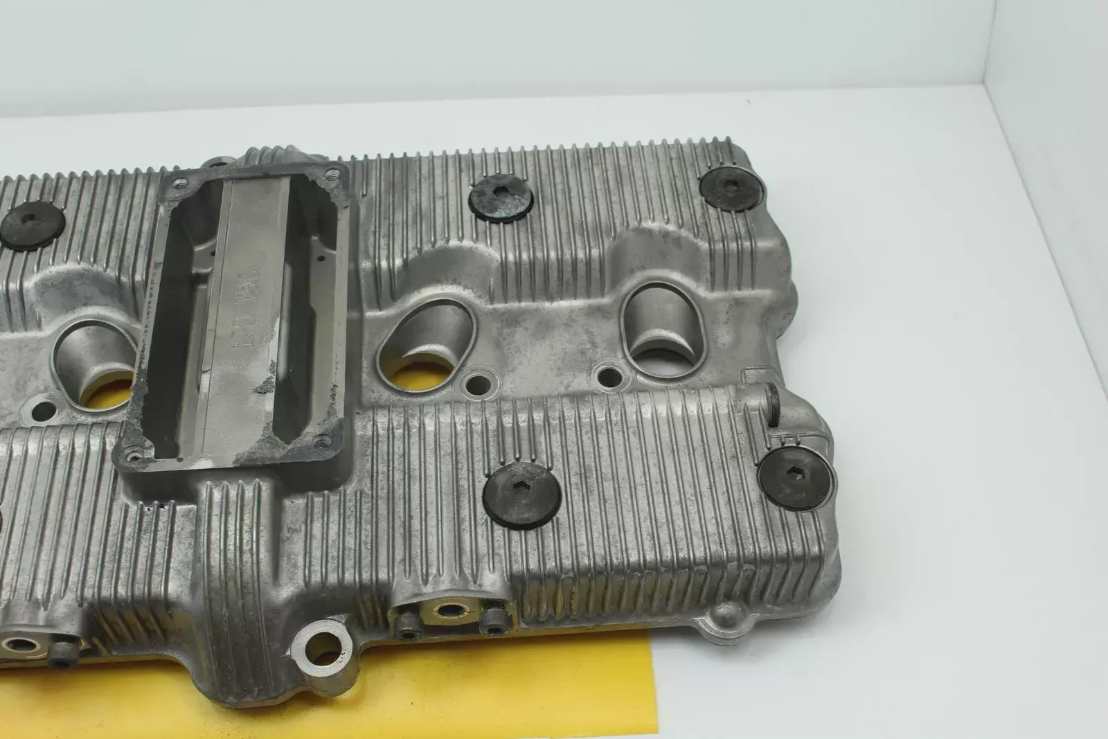 1999 Suzuki Katana 600 Engine Top End Cylinder Head Cover