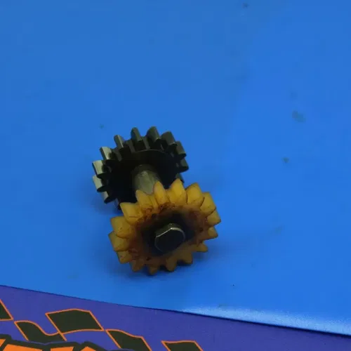 2005 Yamaha Vmax 1200 Oil Pump Idler Gear Shaft Set