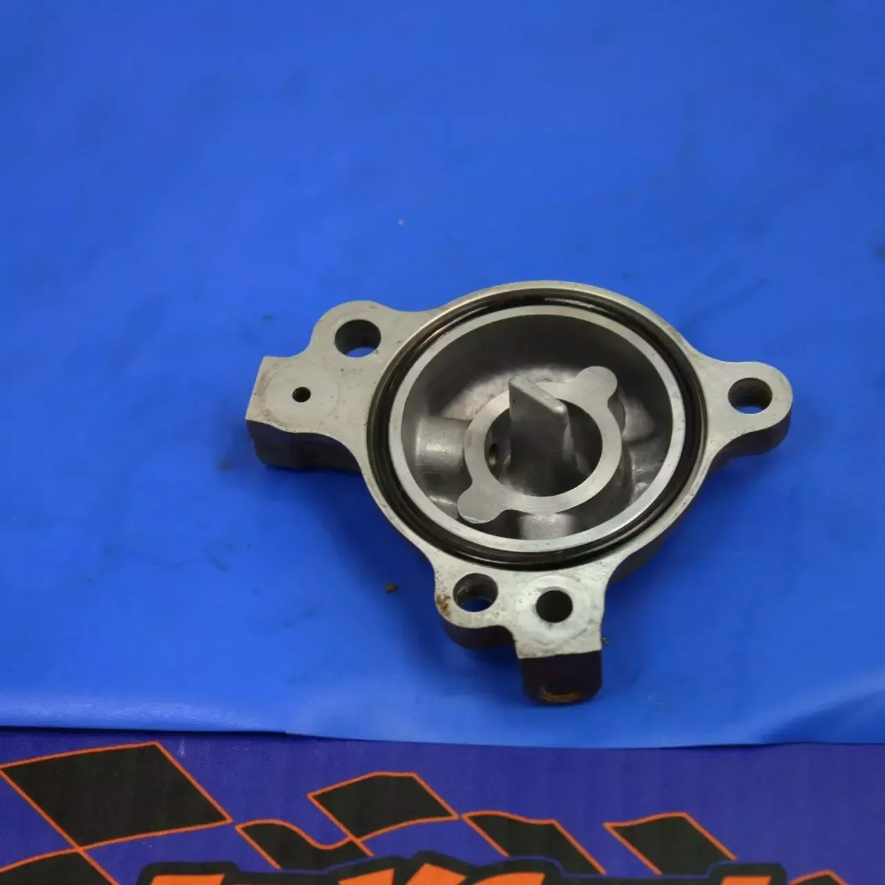 2004 Yamaha Wr450f Engine Oil Pump Filter Cover