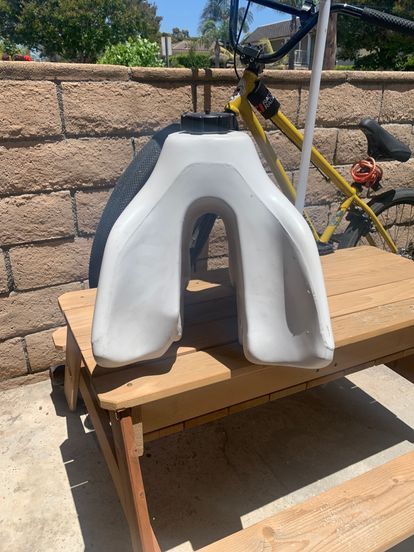 96-04 Xr400r Fuel Tank 4 Gallon 