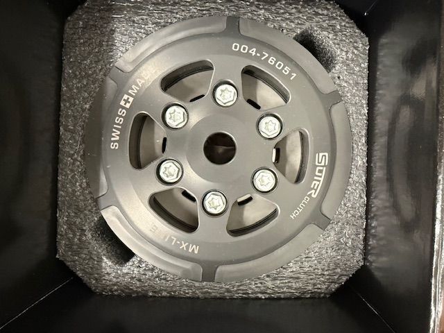 SUTERCLUTCH CLUTCH BASKET AND COVER MX-LINE TRIUMPH