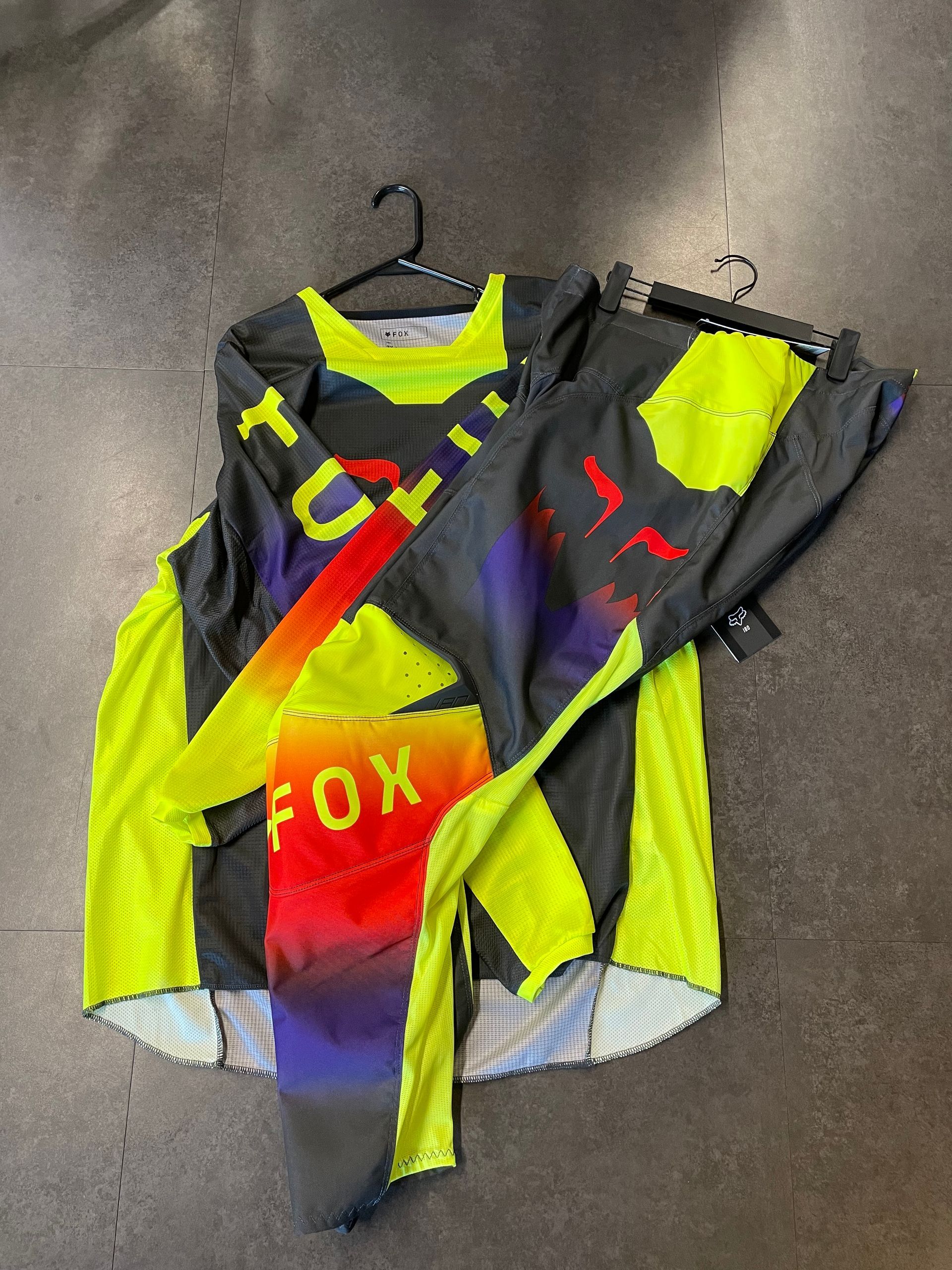 Fox Racing 180 Flora Jersey/Pant Combo