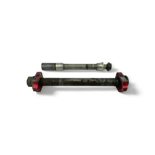2002 Yamaha YZ250 Front and Rear Axle Set