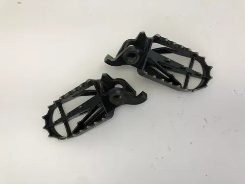 2009 Kawasaki KX250F Pegs