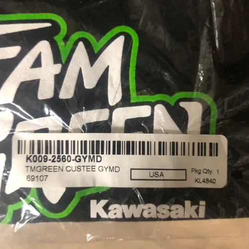 Kawasaki Team Green Apparel - Size M